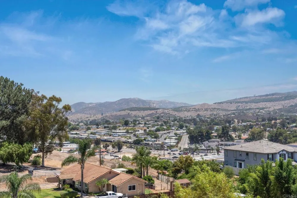 13238 Mystic Way Lakeside, CA 92040