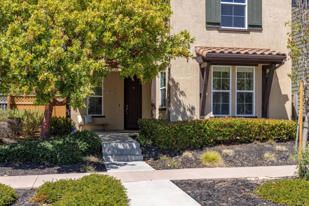 18587 Mcclellan Circle Marina, CA 93933