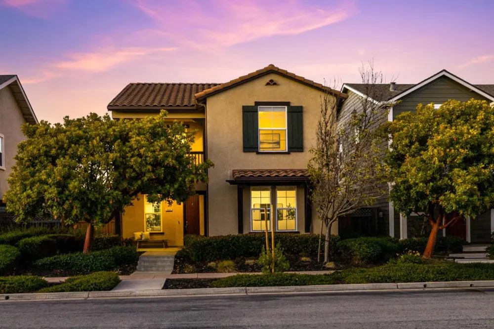 18587 Mcclellan Circle Marina, CA 93933