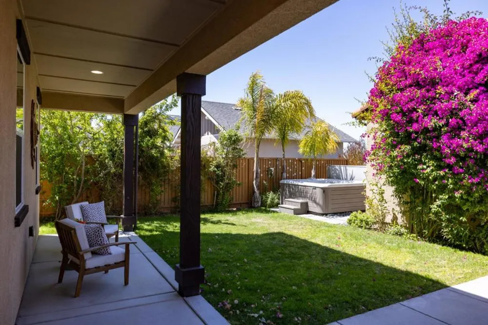 18587 Mcclellan Circle Marina, CA 93933