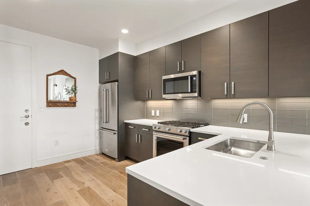 222 West Avenue #2507 Austin, TX 78701