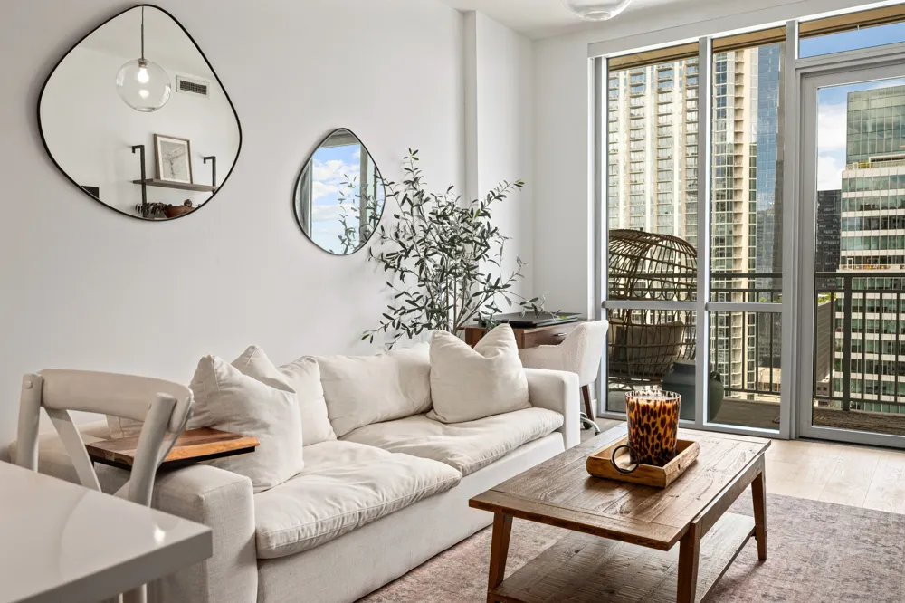 222 West Avenue #2507 Austin, TX 78701