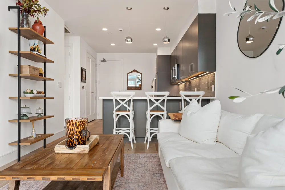 222 West Avenue #2507 Austin, TX 78701
