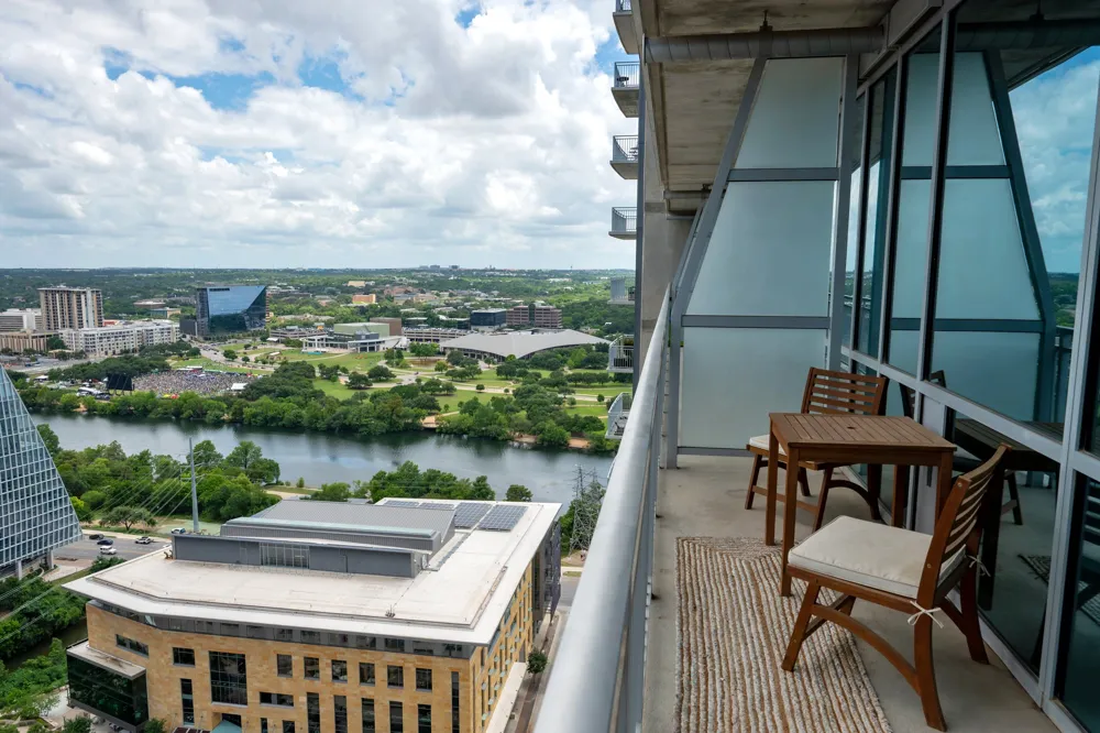 222 West Avenue #2507 Austin, TX 78701