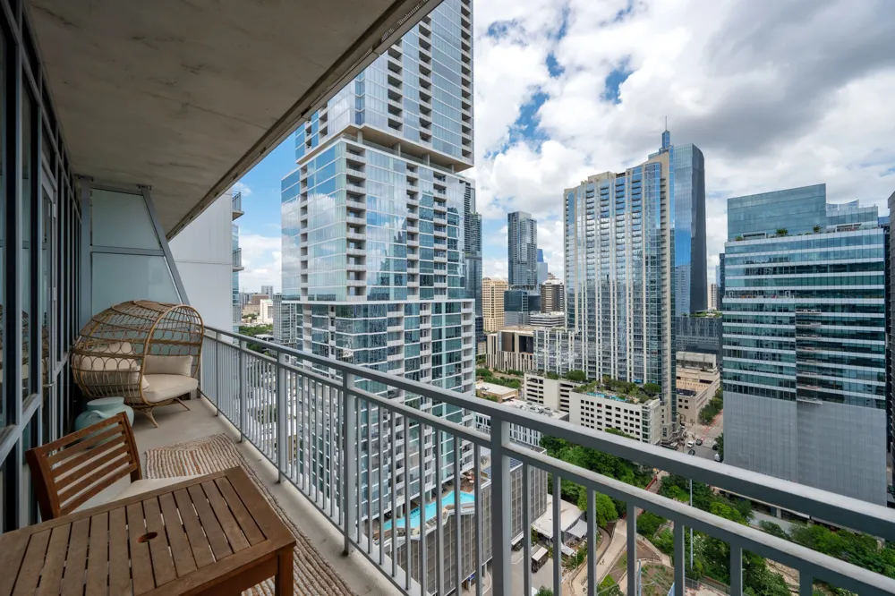 222 West Avenue #2507 Austin, TX 78701