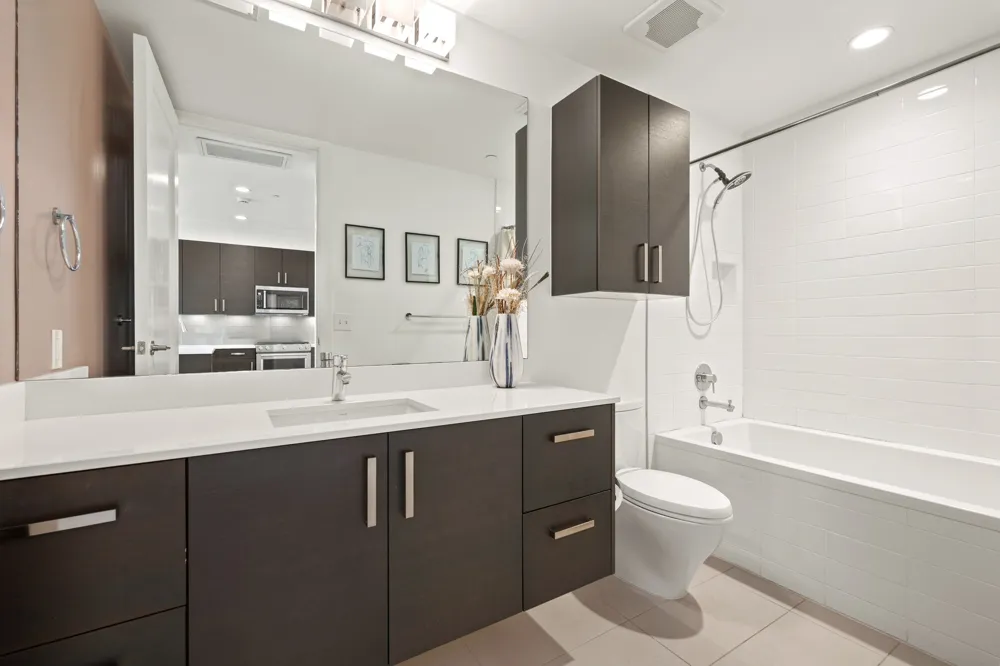 222 West Avenue #2507 Austin, TX 78701