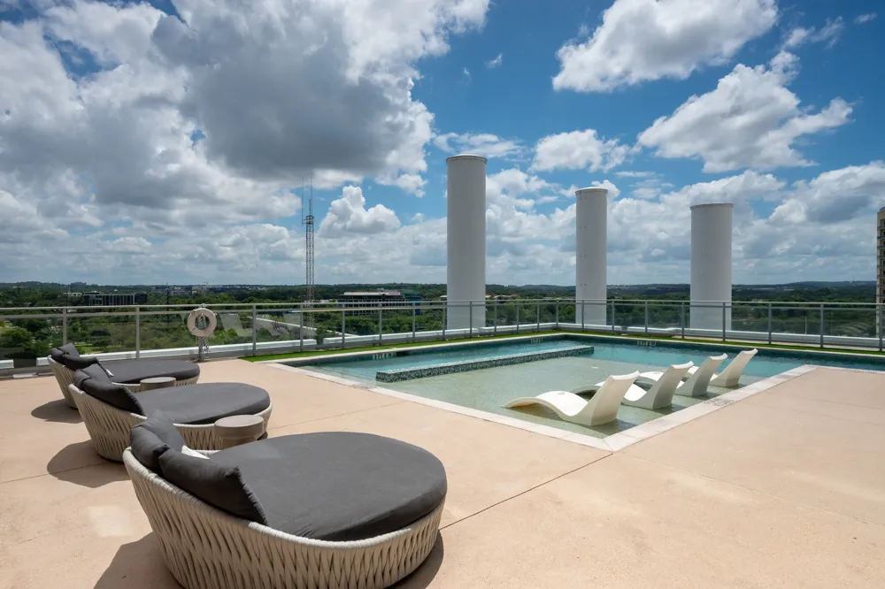 222 West Avenue #2507 Austin, TX 78701
