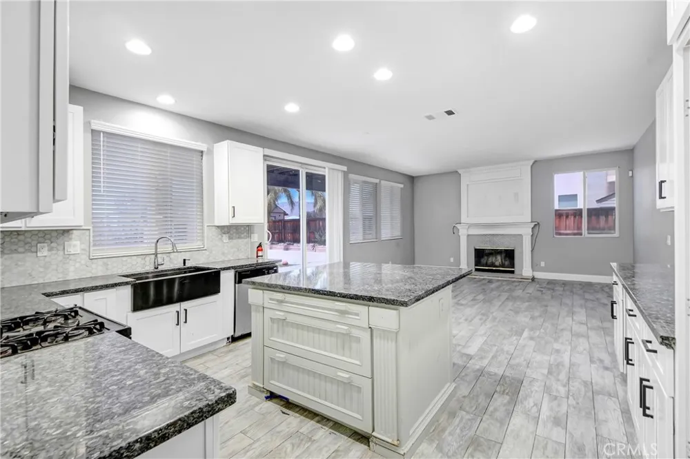 709 E Agape Avenue San Jacinto, CA 92583