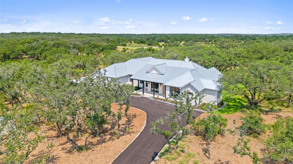 174 Crooked Creek Court Johnson City, TX 78636