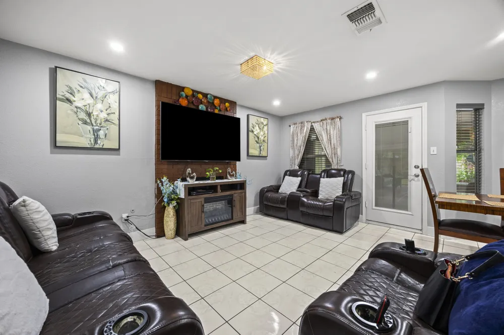 908 Tayside Drive Pflugerville, TX 78660