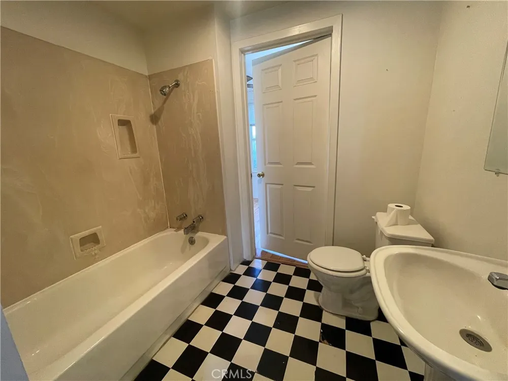 356 California Street Coalinga, CA 93210