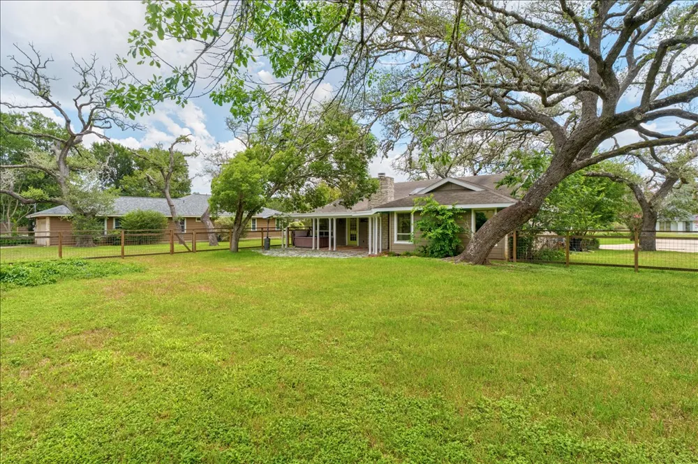 314 Turnstone Drive Buda, TX 78610