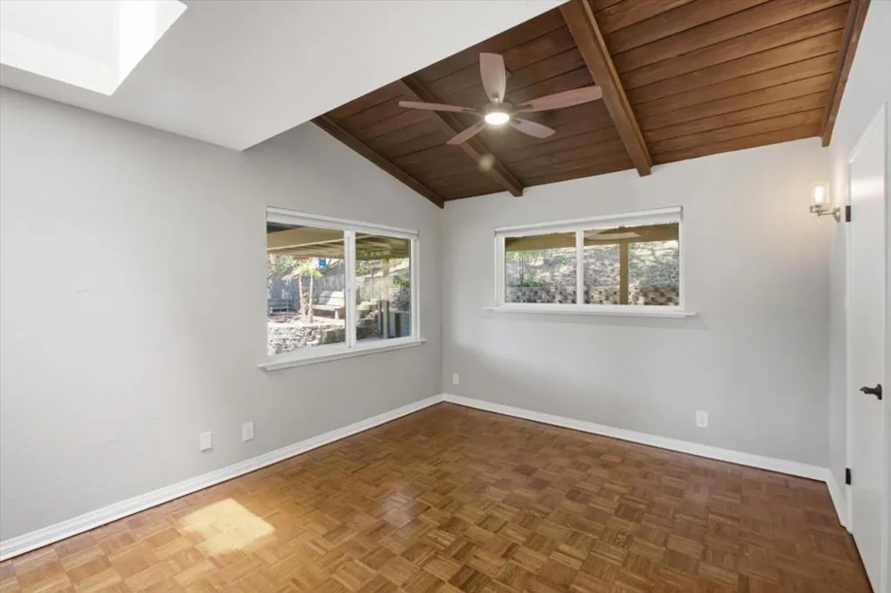 20955 Panorama Drive Los Gatos, CA 95033