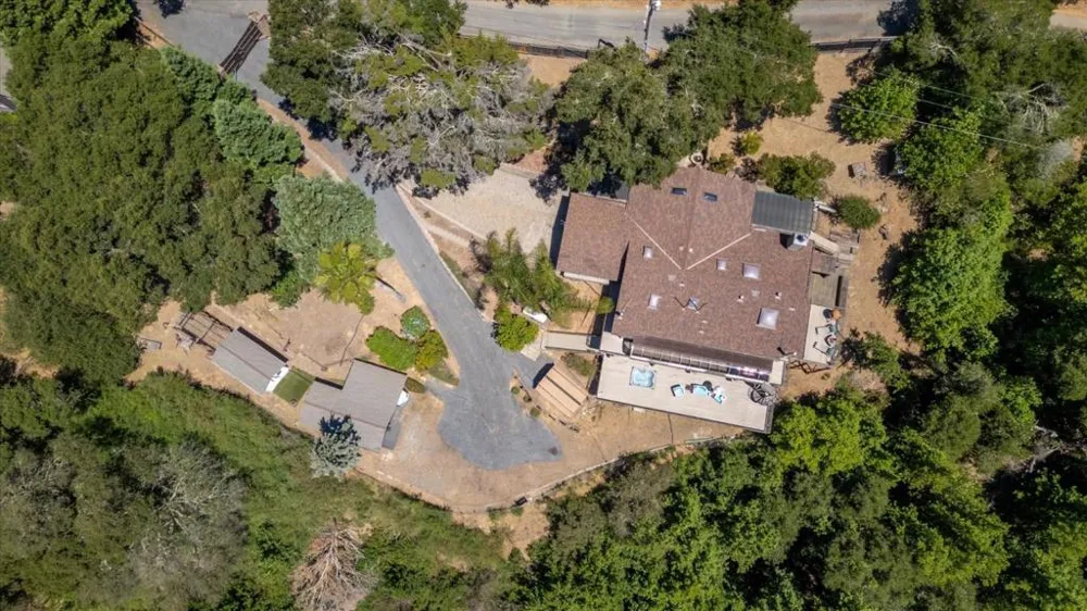 20955 Panorama Drive Los Gatos, CA 95033