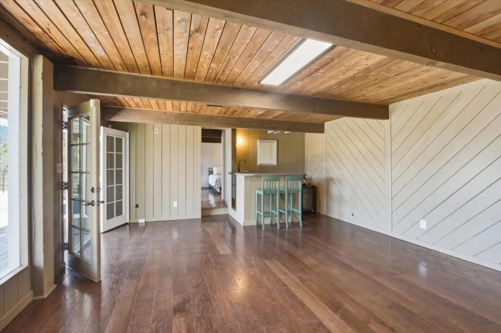20955 Panorama Drive Los Gatos, CA 95033