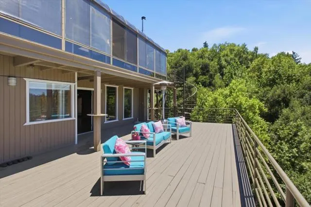 20955 Panorama Drive Los Gatos, CA 95033