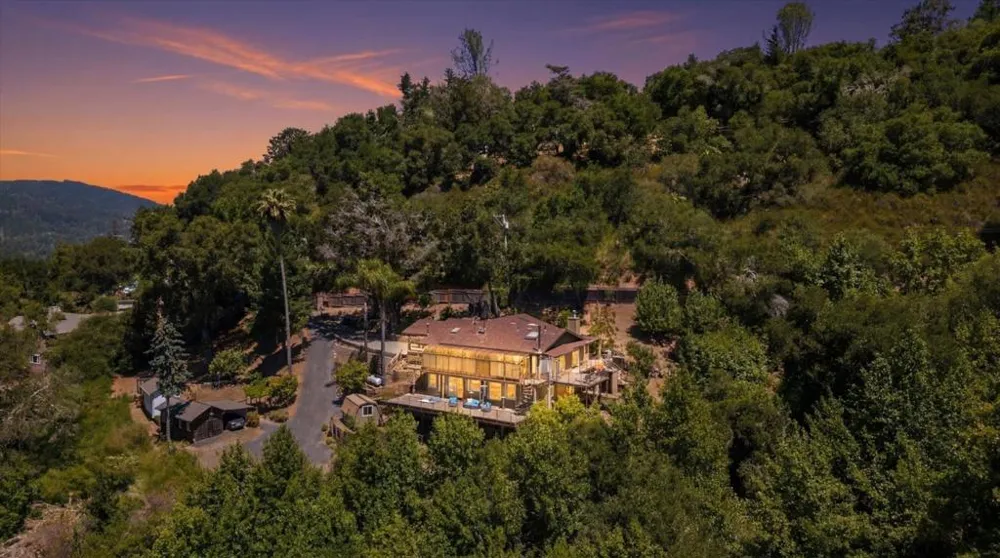20955 Panorama Drive Los Gatos, CA 95033