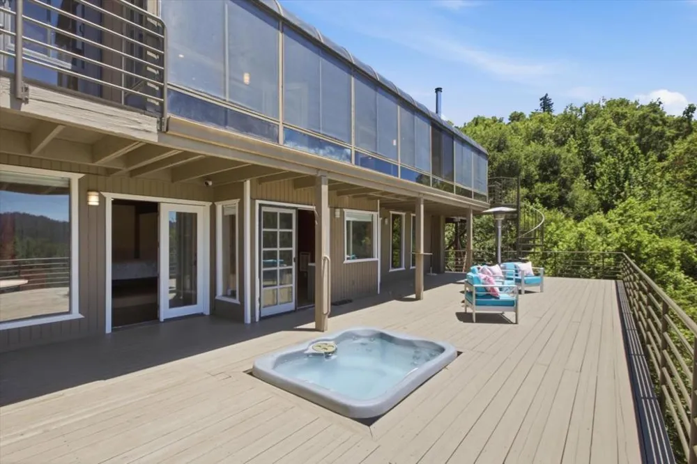 20955 Panorama Drive Los Gatos, CA 95033