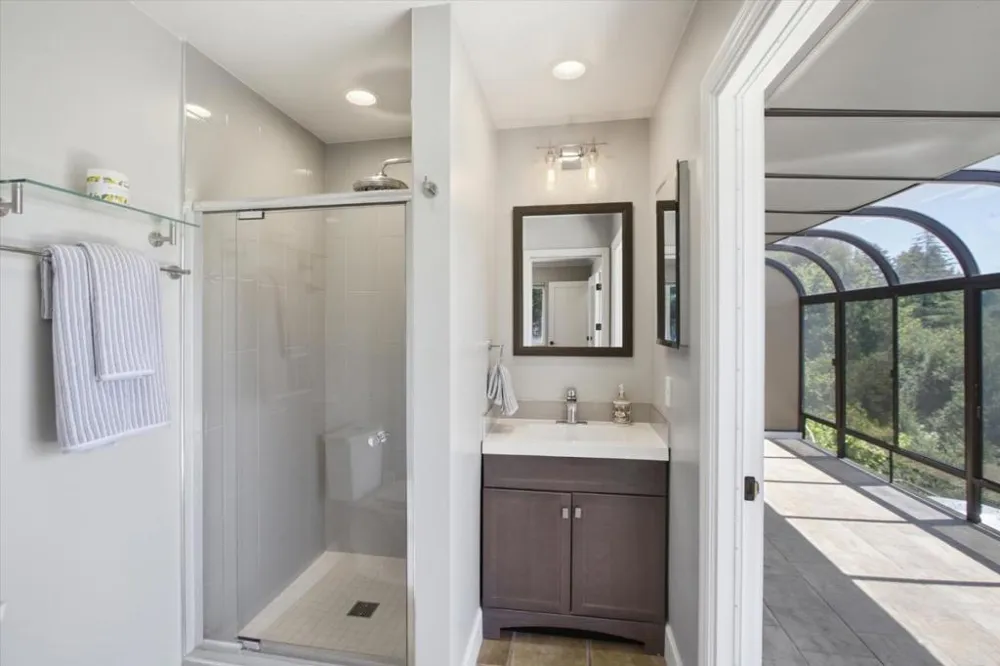 20955 Panorama Drive Los Gatos, CA 95033