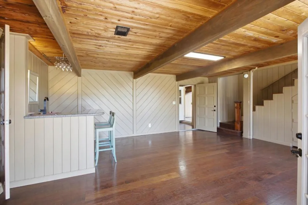20955 Panorama Drive Los Gatos, CA 95033