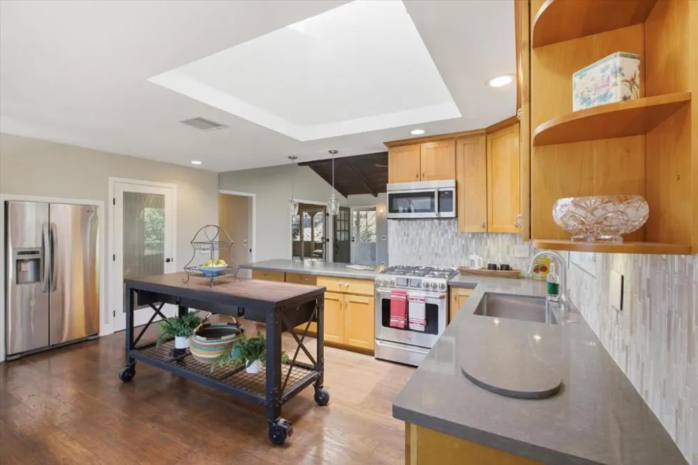 20955 Panorama Drive Los Gatos, CA 95033