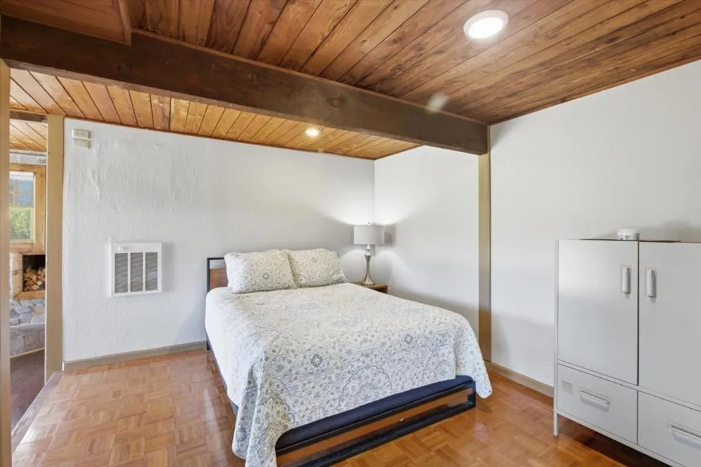 20955 Panorama Drive Los Gatos, CA 95033