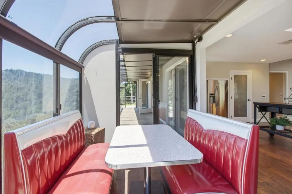 20955 Panorama Drive Los Gatos, CA 95033