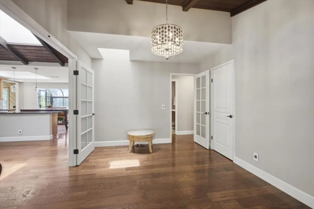 20955 Panorama Drive Los Gatos, CA 95033