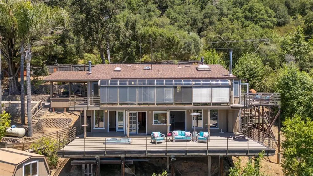 20955 Panorama Drive Los Gatos, CA 95033