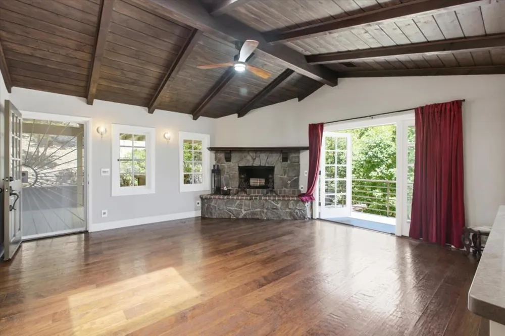 20955 Panorama Drive Los Gatos, CA 95033