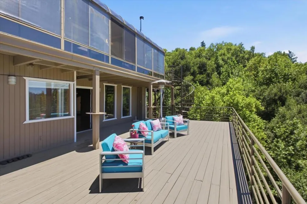 20955 Panorama Drive Los Gatos, CA 95033
