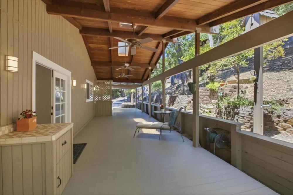 20955 Panorama Drive Los Gatos, CA 95033