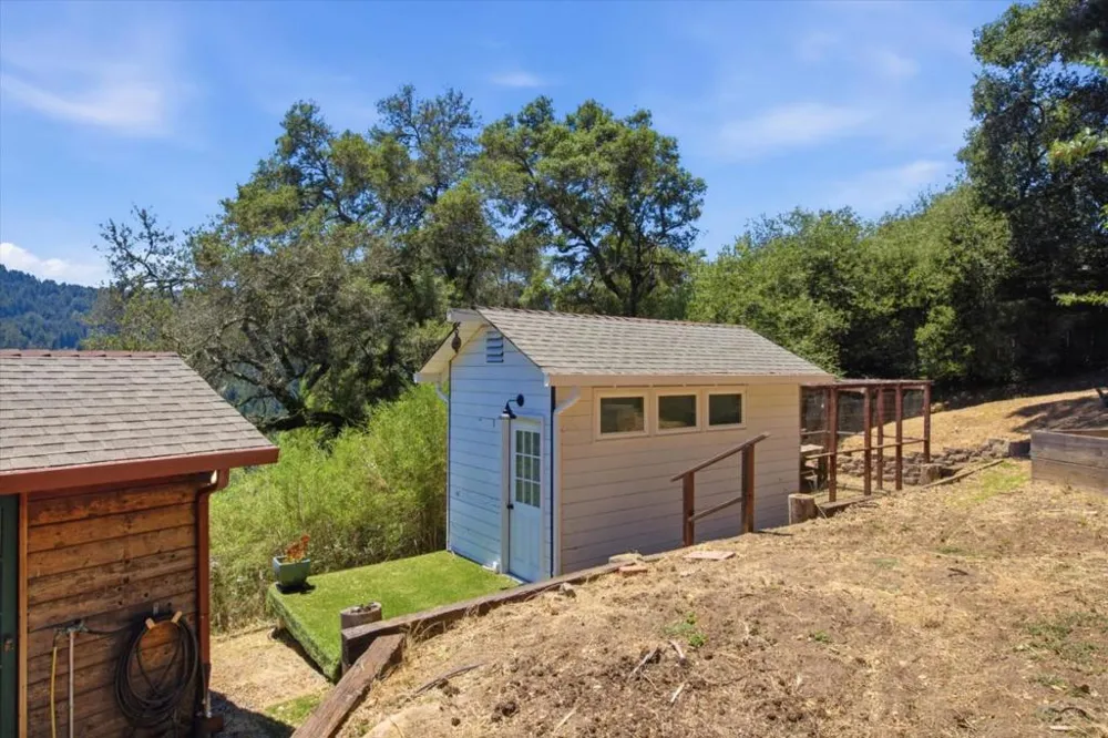 20955 Panorama Drive Los Gatos, CA 95033