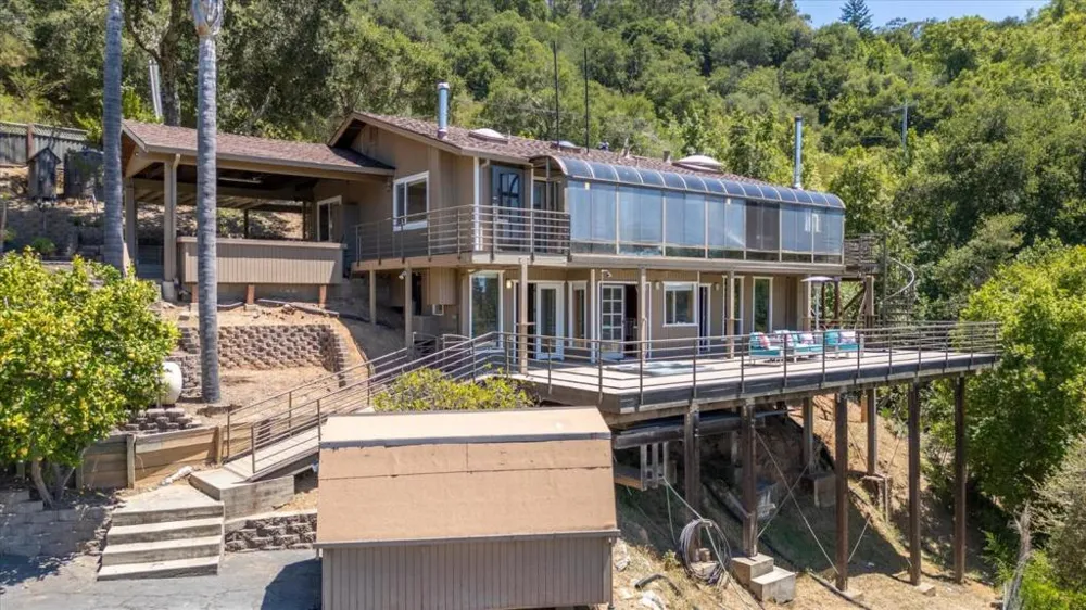 20955 Panorama Drive Los Gatos, CA 95033