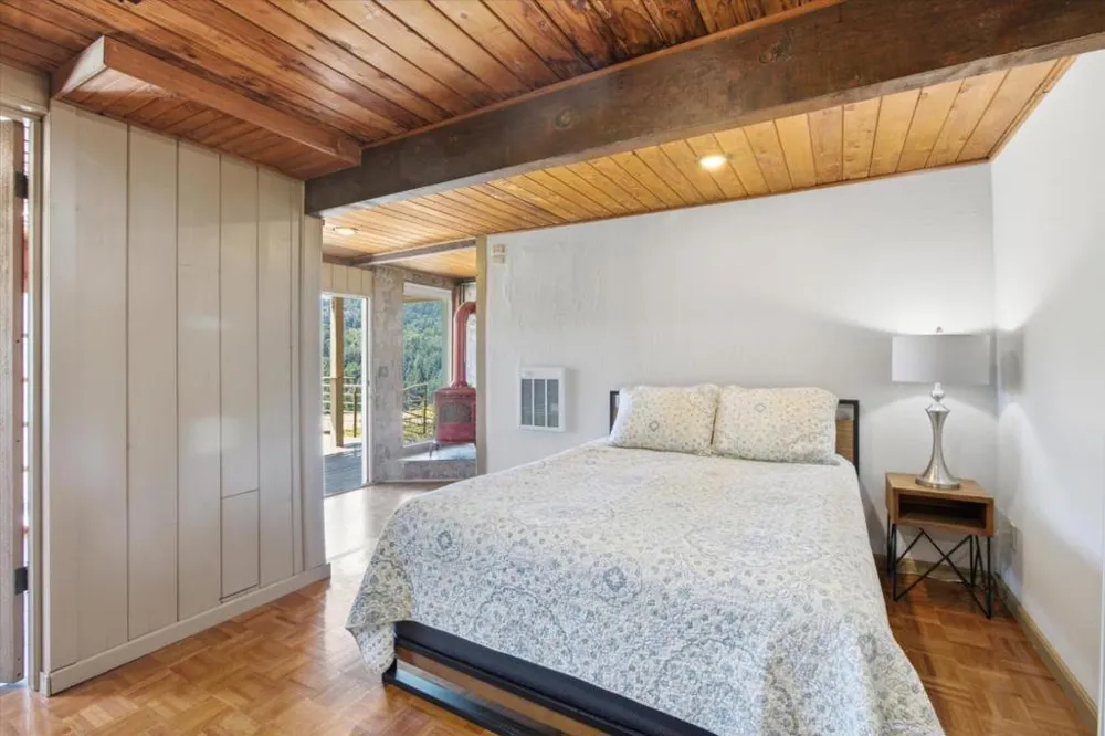 20955 Panorama Drive Los Gatos, CA 95033
