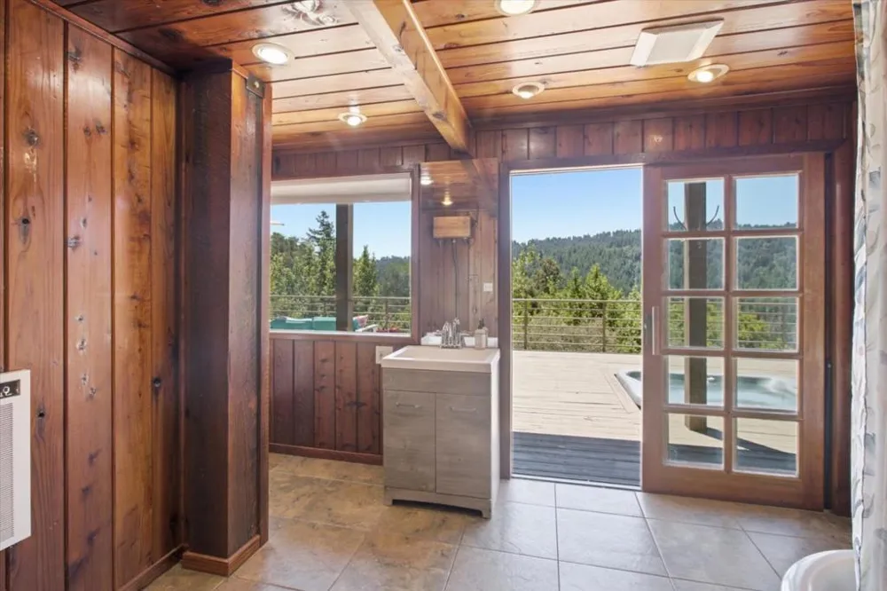 20955 Panorama Drive Los Gatos, CA 95033