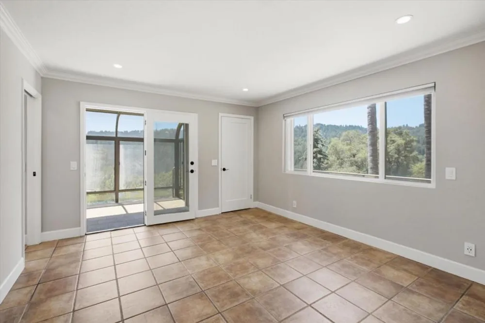 20955 Panorama Drive Los Gatos, CA 95033