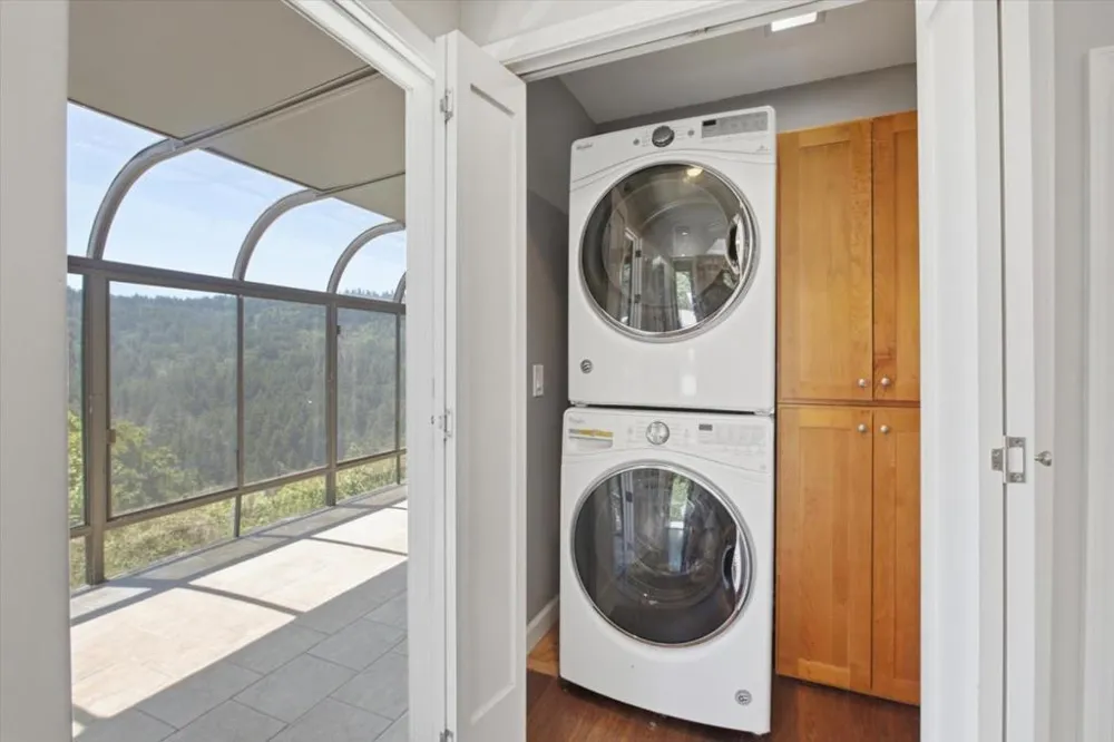 20955 Panorama Drive Los Gatos, CA 95033