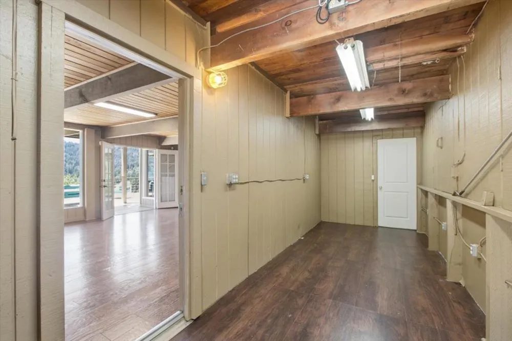 20955 Panorama Drive Los Gatos, CA 95033