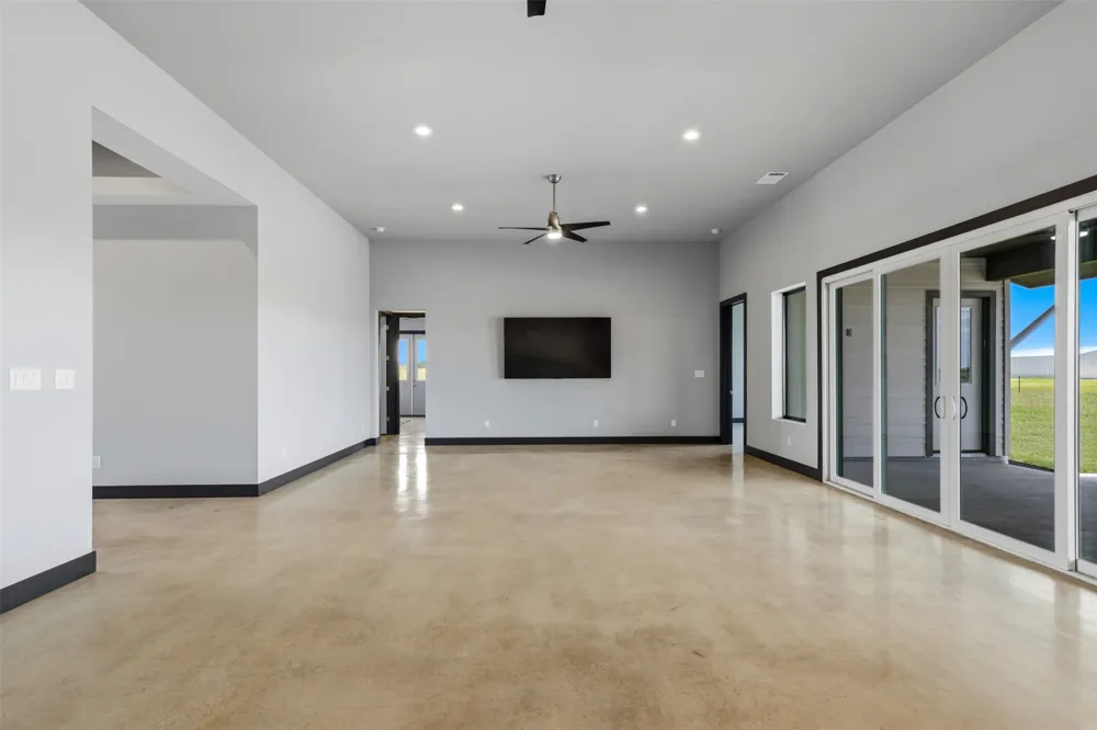 374 County Road 236 Florence, TX 76527