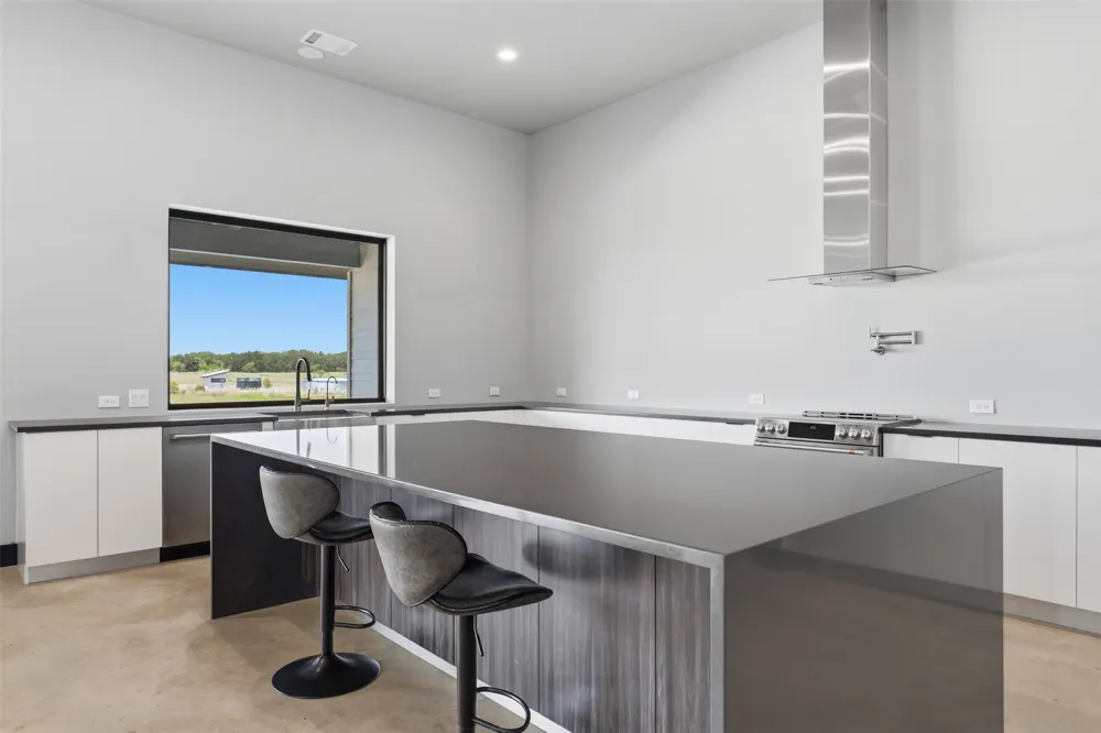 374 County Road 236 Florence, TX 76527