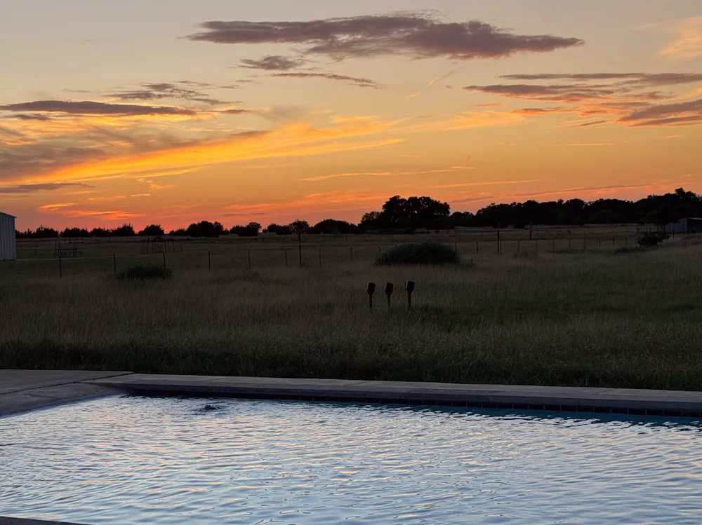 374 County Road 236 Florence, TX 76527