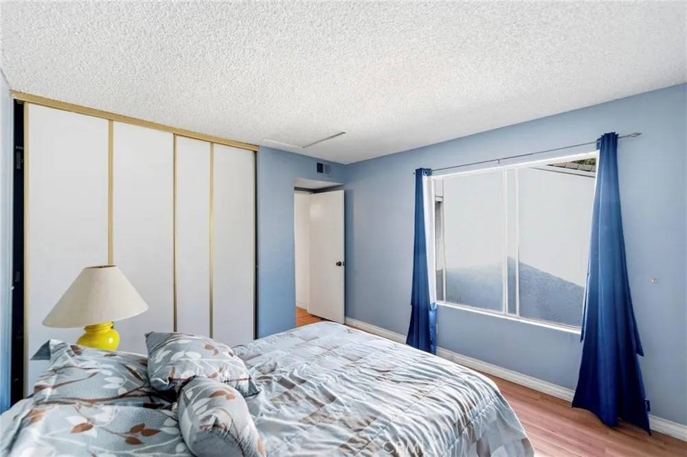 836 E Ponderosa Azusa, CA 91702