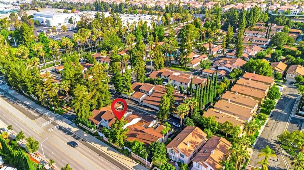 836 E Ponderosa Azusa, CA 91702