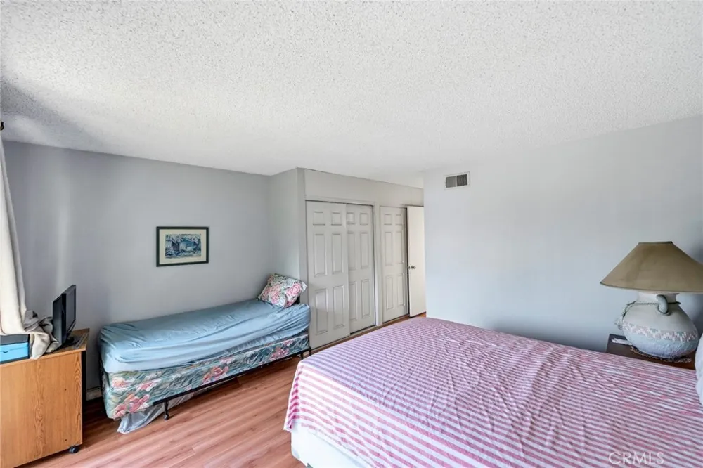 836 E Ponderosa Azusa, CA 91702