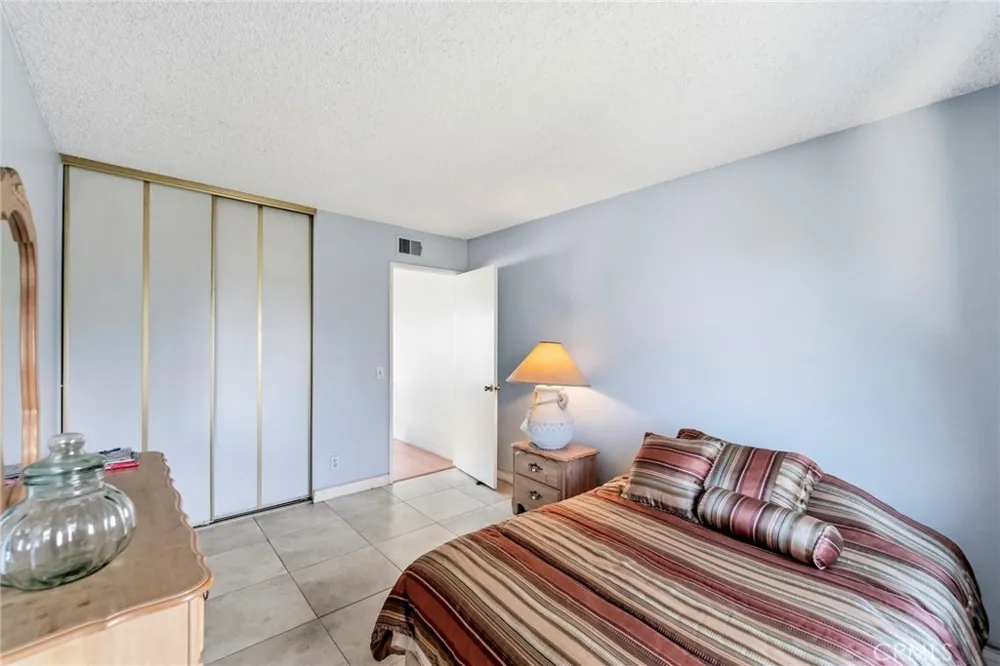 836 E Ponderosa Azusa, CA 91702