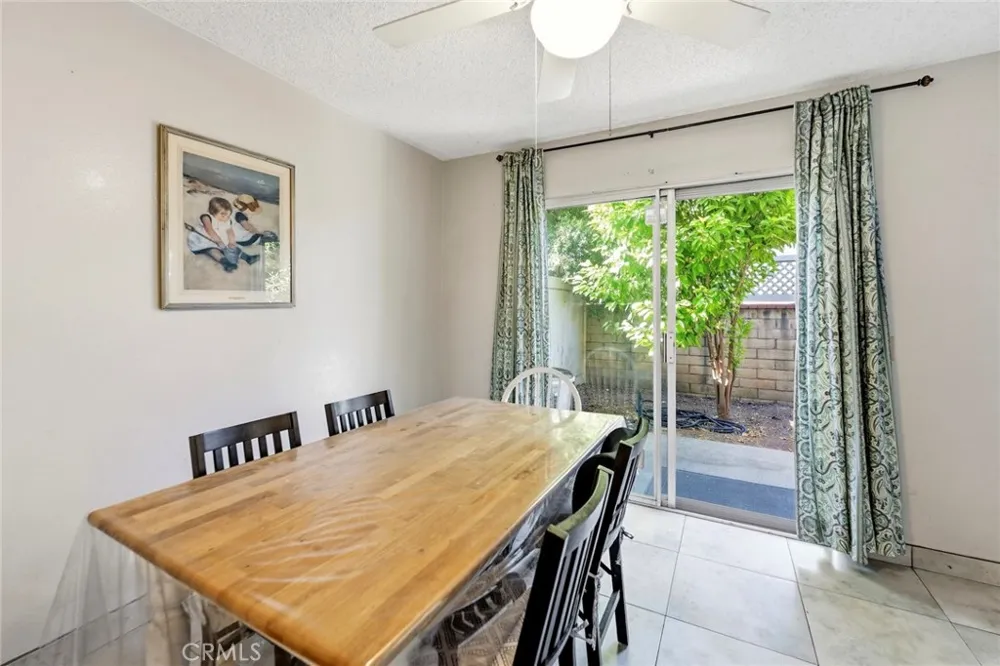 836 E Ponderosa Azusa, CA 91702