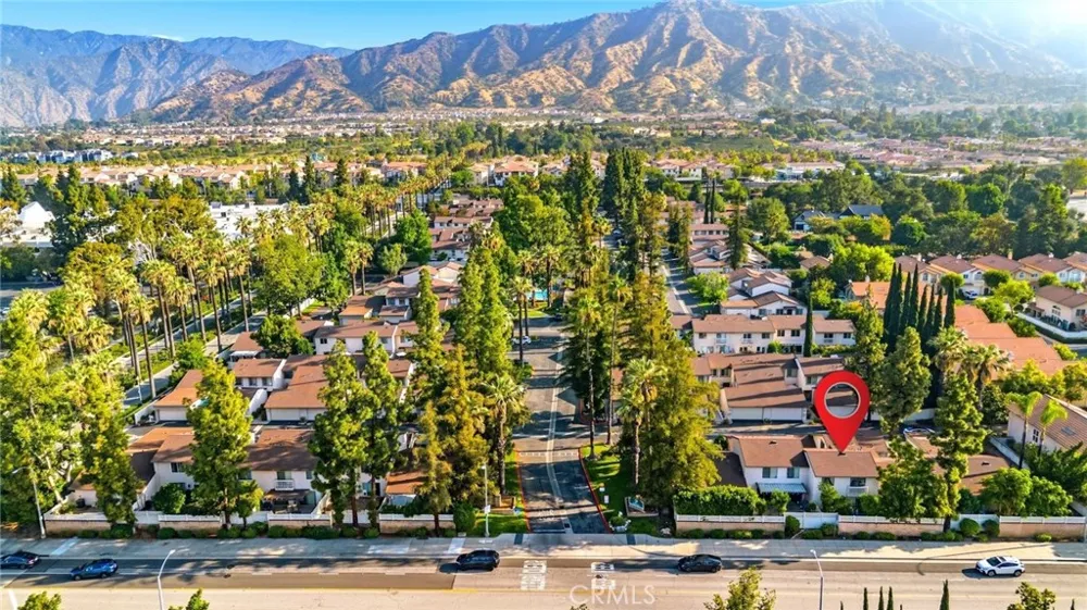 836 E Ponderosa Azusa, CA 91702