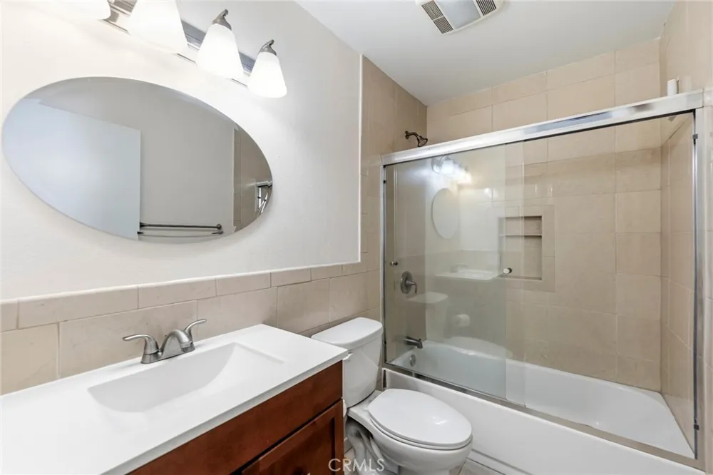 836 E Ponderosa Azusa, CA 91702