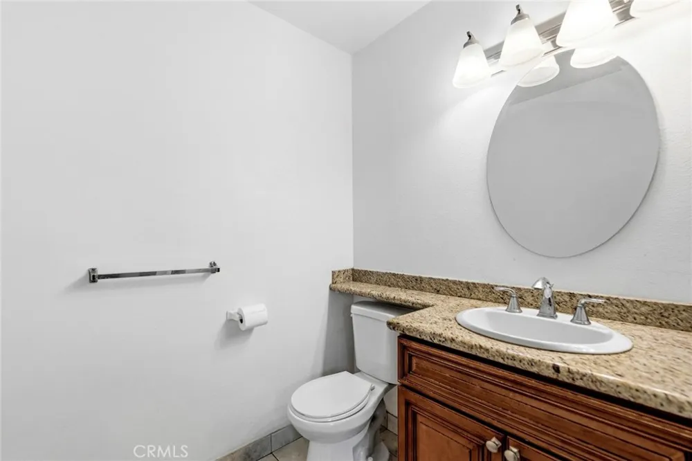 836 E Ponderosa Azusa, CA 91702